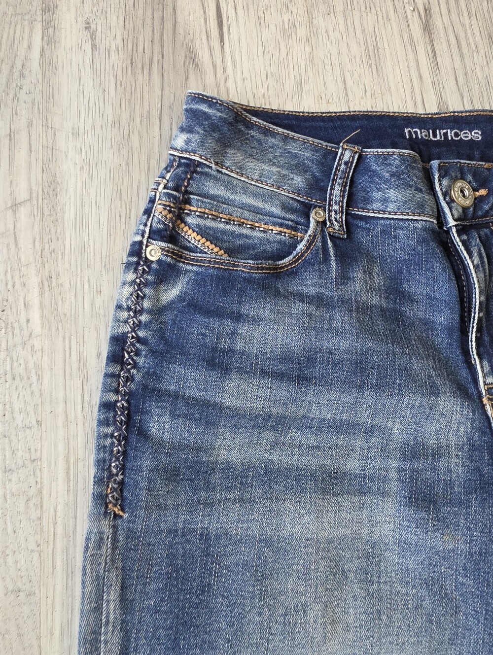 Maurices Women’s Cropped Jeans Size 3/4 Raw Hem - Picture 2 of 9